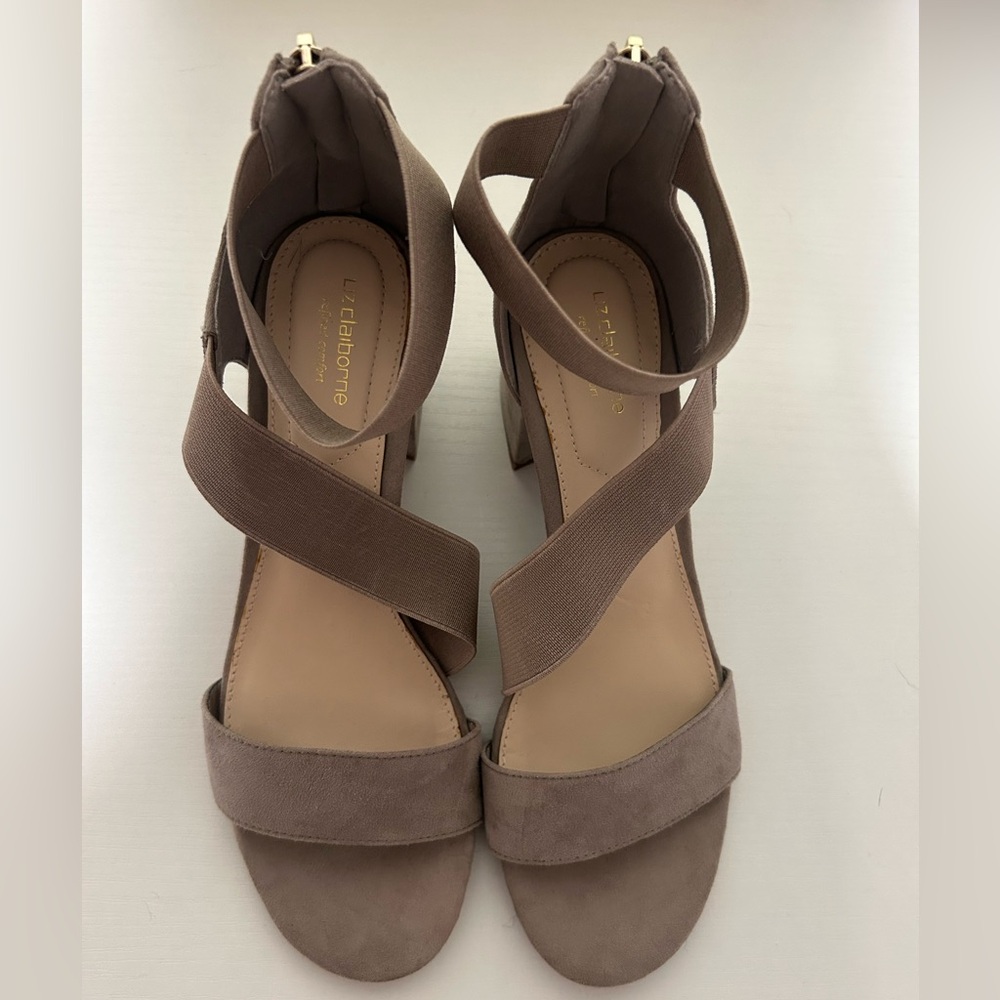 Liz Claiborne Tan Cross Strap Sandals